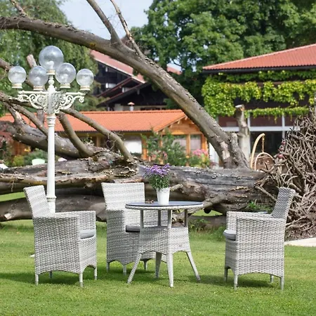 Adolphine Garden Hotel