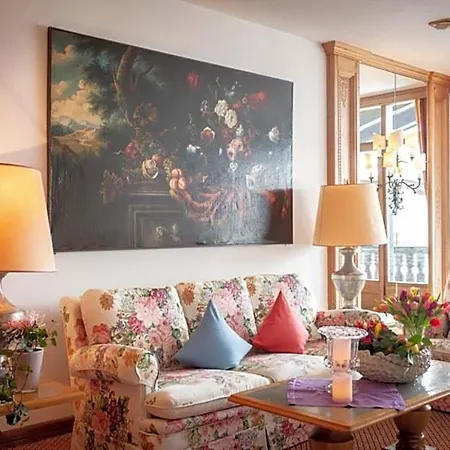 Adolphine Garden Hotell