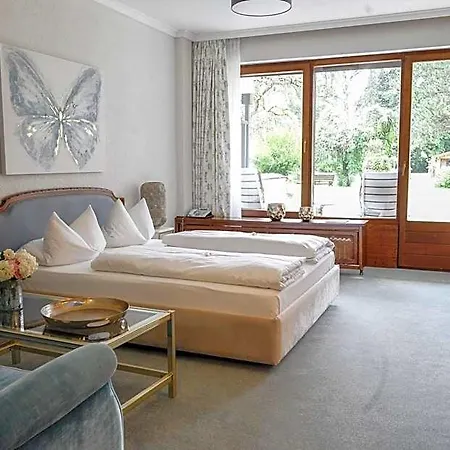 Adolphine Garden Hotell
