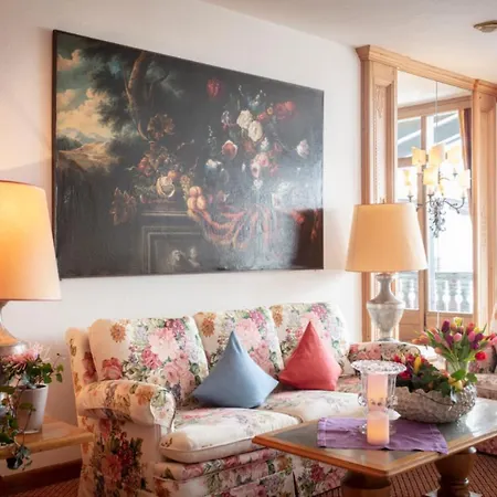 Adolphine Garden Hotell 4*