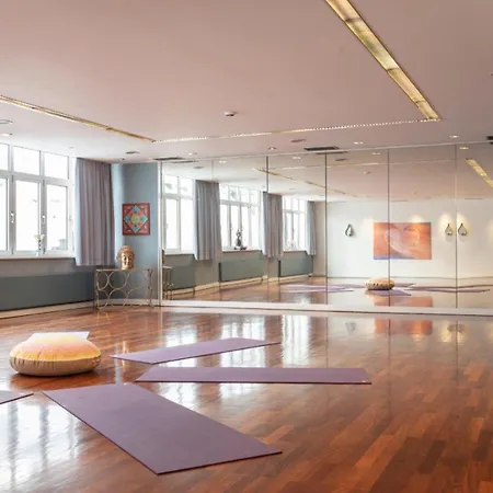 Hotel Adolphine Garden 4*